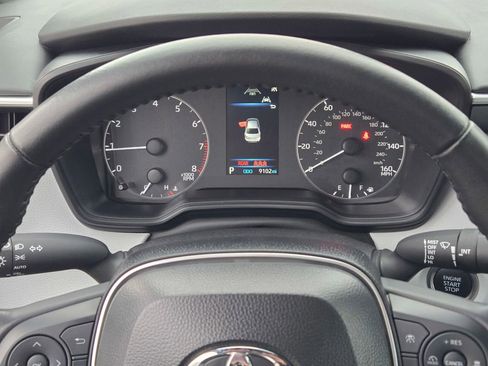 Used 2025 Toyota Corolla SE image 35