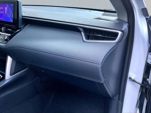 Certified 2023 Toyota Corolla Cross LE w/ Moonroof Package FWD image 19