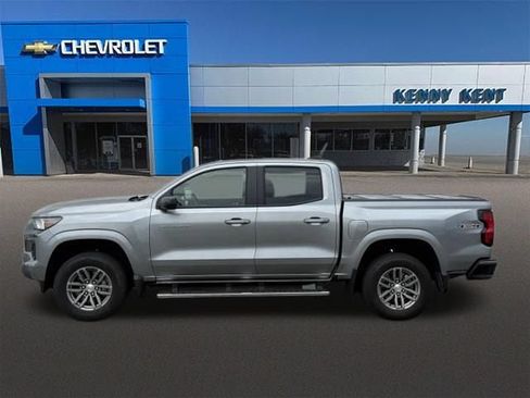 Used 2024 Chevrolet Colorado LT w/ LT Convenience Package II AWD/4WD image 39