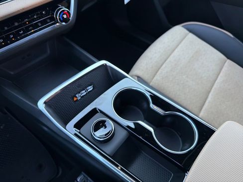 New 2026 Chevrolet Equinox ACTIV w/ Convenience Package III image 19