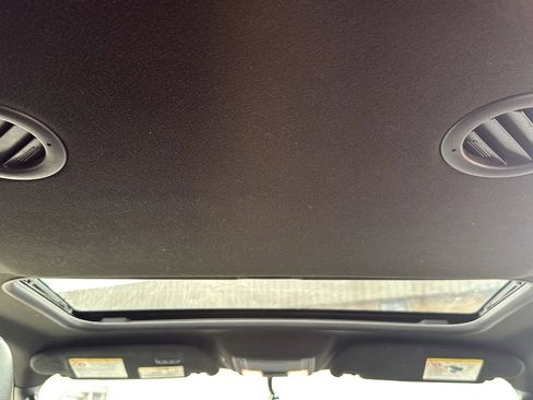 Used 2015 Ford Expedition XLT w/ Equipment Group 202A RWD image 34
