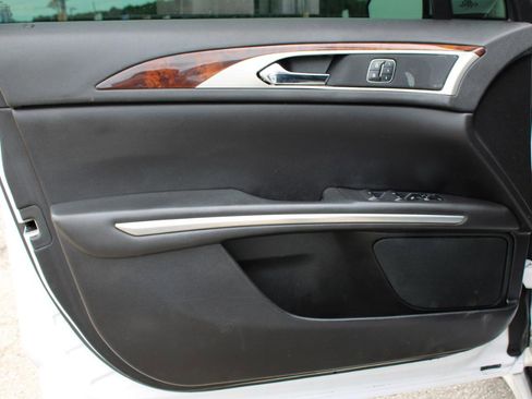 Used 2014 Lincoln MKZ AWD image 13