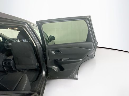 Used 2025 Nissan Rogue S FWD image 28