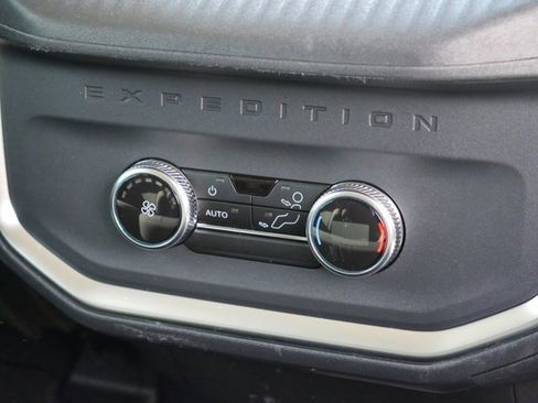 Certified 2025 Ford Expedition Active image 31