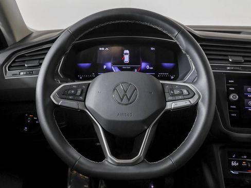 Used 2023 Volkswagen Tiguan SE AWD/4WD image 26