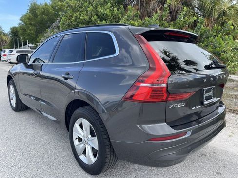 Used 2022 Volvo XC60 B5 Momentum AWD/4WD image 5