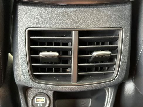 Used 2023 Kia Seltos EX AWD/4WD image 14