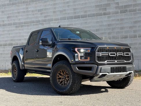 Used 2020 Ford F150 Raptor w/ Equipment Group 802A Luxury AWD/4WD image 2