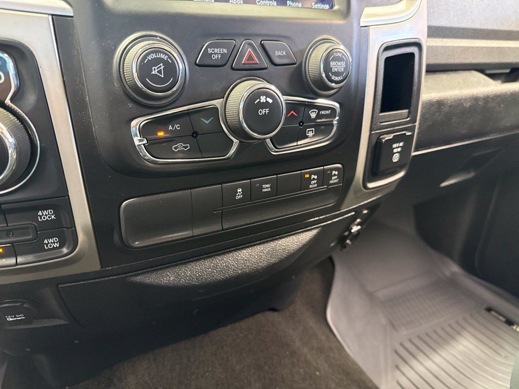 Used 2018 RAM 1500 Big Horn AWD/4WD image 25