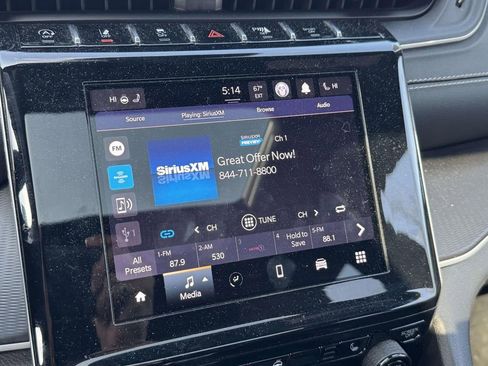 Used 2023 Jeep Grand Cherokee Altitude image 14