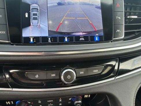 Used 2023 Buick Enclave Avenir image 16