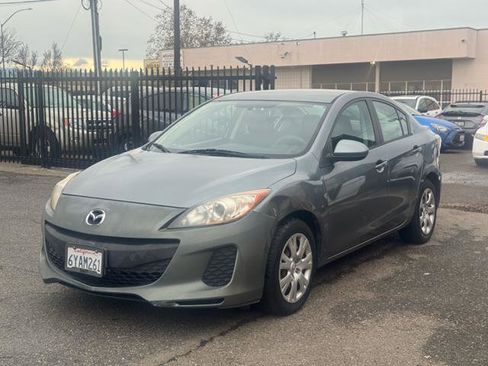 Used 2013 MAZDA MAZDA3 i SV w/ Convenience Pkg image 1