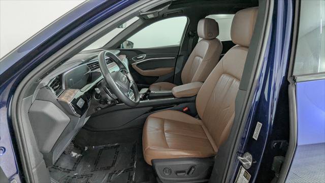 Used 2022 Audi e-tron Premium AWD/4WD image 14