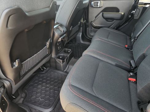 New 2025 Jeep Wrangler Unlimited Rubicon image 20