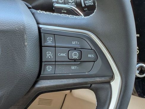 New 2026 Jeep Grand Cherokee L Limited AWD/4WD image 21