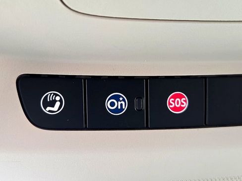 Certified 2023 Buick Envision Preferred FWD image 21