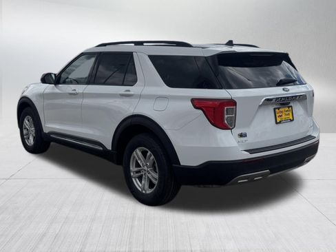 Certified 2023 Ford Explorer XLT w/ Equipment Group 202A AWD/4WD image 5