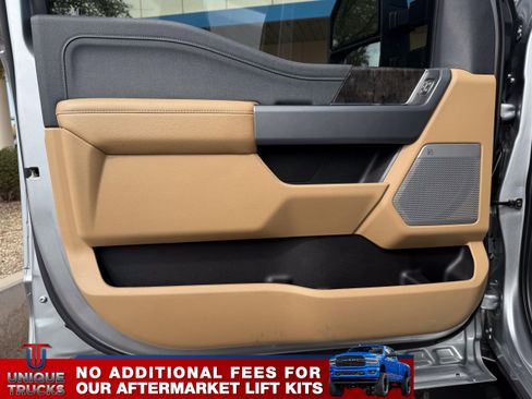 Used 2024 Ford F350 Lariat image 16