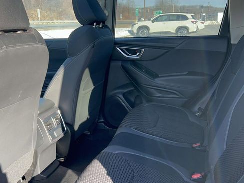 Used 2019 Subaru Forester Premium w/ All-Weather Package image 33