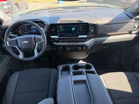 Used 2025 Chevrolet Silverado 1500 LT AWD/4WD image 17