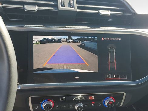 Used 2025 Audi Q3 2.0T Premium w/ Convenience Package image 26