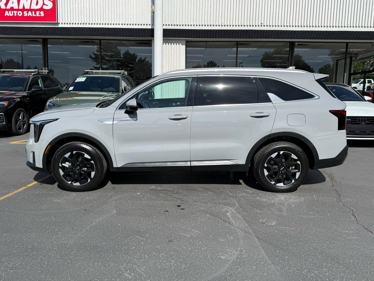Used 2025 Kia Sorento S w/ Panoramic Sunroof Package AWD/4WD image 16