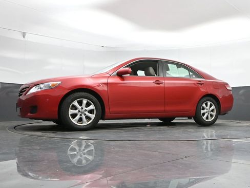Used 2010 Toyota Camry FWD image 41