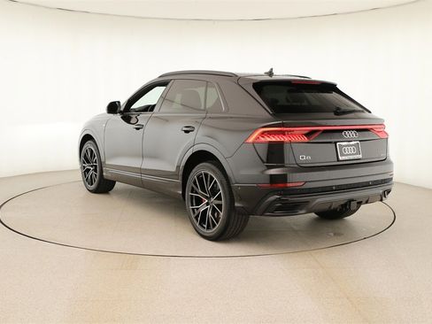 Used 2023 Audi Q8 Premium Plus w/ Premium Plus Package image 4