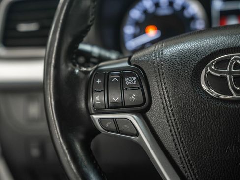 Used 2017 Toyota Highlander Plus w/ Protection Package #3 image 34