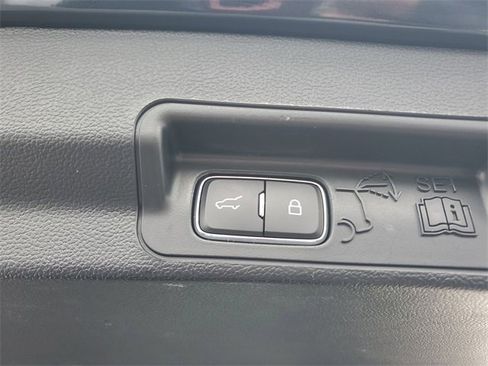 Used 2023 Ford Explorer ST-Line w/ Class IV Trailer Tow Package image 9