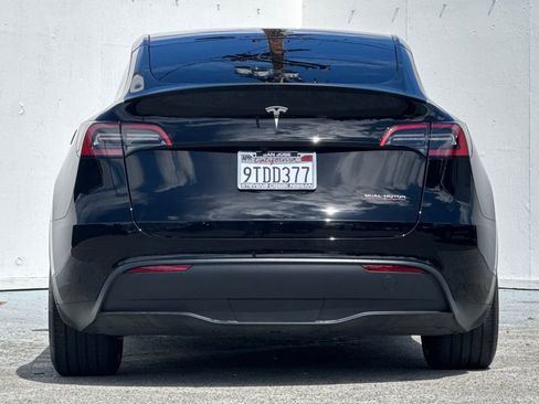 Used 2025 Tesla Model Y Performance AWD/4WD image 4