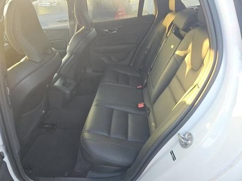 Certified 2025 Volvo V60 B5 Cross Country Plus image 7