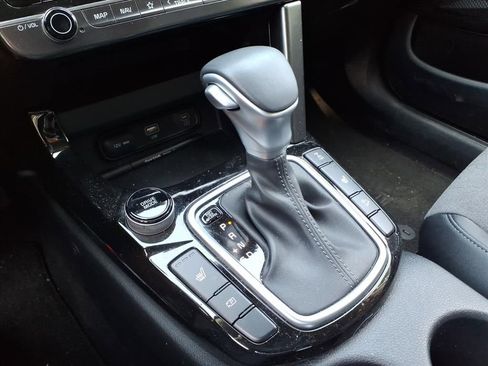 Certified 2025 Kia Seltos S image 10