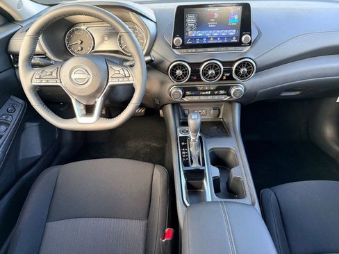 New 2025 Nissan Sentra SV image 4