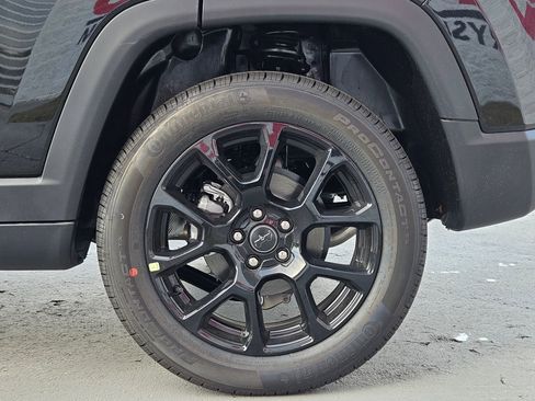 New 2026 Jeep Compass Latitude image 25