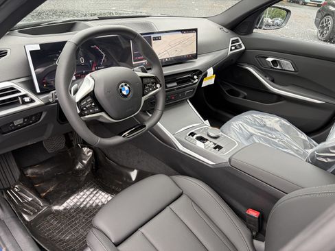 New 2026 BMW 330i xDrive Sedan w/ Premium Package AWD/4WD image 11
