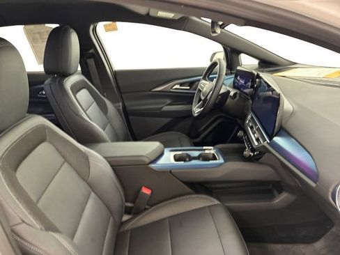 Certified 2025 Chevrolet Equinox EV LT w/ Convenience Package FWD image 14