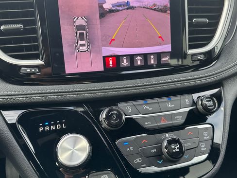 New 2026 Chrysler Pacifica Select image 20