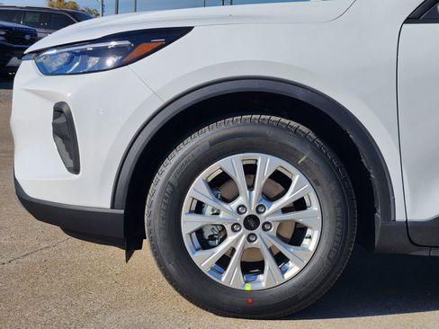 New 2026 Ford Escape Active image 9