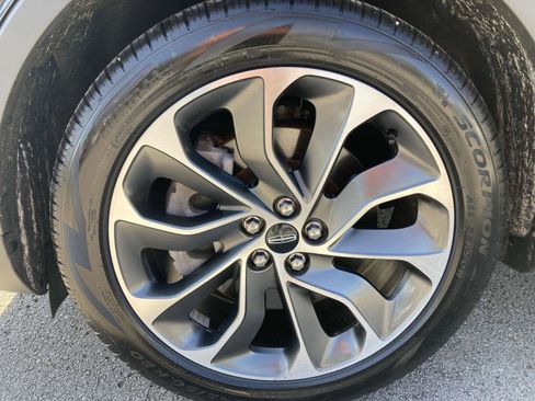 Certified 2021 Lincoln Nautilus Reserve w/ Equipment Group 201A image 14