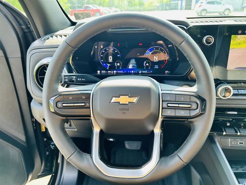 New 2024 Chevrolet Colorado LT w/ LT Convenience Package III image 30