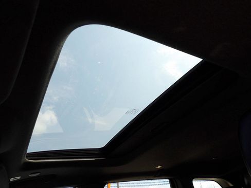 Used 2018 Jeep Grand Cherokee Altitude image 11