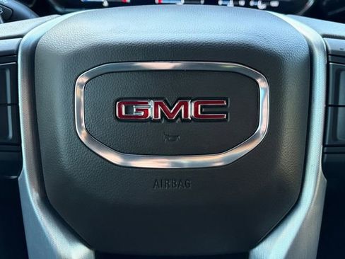 Used 2022 GMC Sierra 1500 SLT w/ SLT Convenience Package image 7