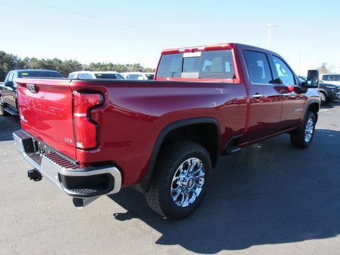 Used 2024 Chevrolet Silverado 2500 LTZ w/ LTZ Plus Package image 7