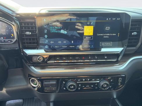 Used 2025 Chevrolet Silverado 1500 LT w/ Z71 Off-Road Package AWD/4WD image 27