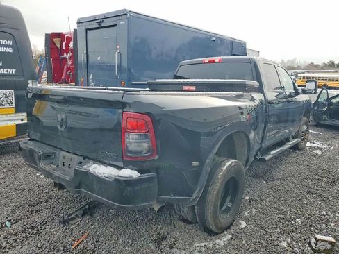 Used 2024 RAM 3500 Big Horn w/ Night Edition AWD/4WD image 3