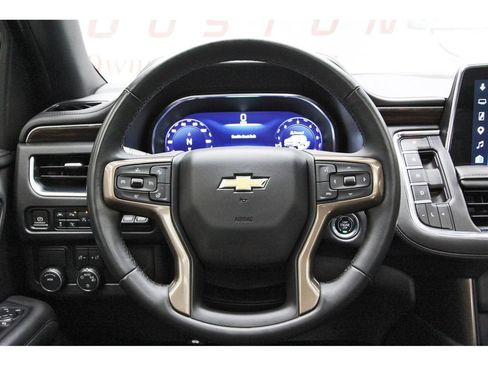 Used 2023 Chevrolet Tahoe High Country RWD image 14