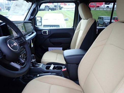 New 2026 Jeep Gladiator Sport image 13