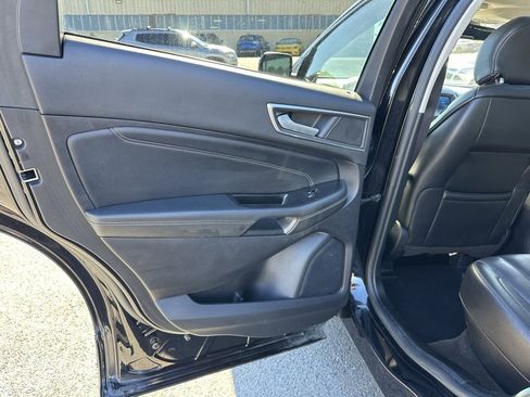 Used 2019 Ford Edge Titanium w/ Equipment Group 301A image 20