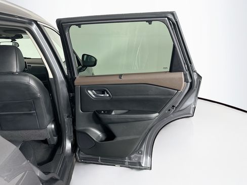 Used 2023 Nissan Rogue SV w/ SV Premium B Package FWD image 30